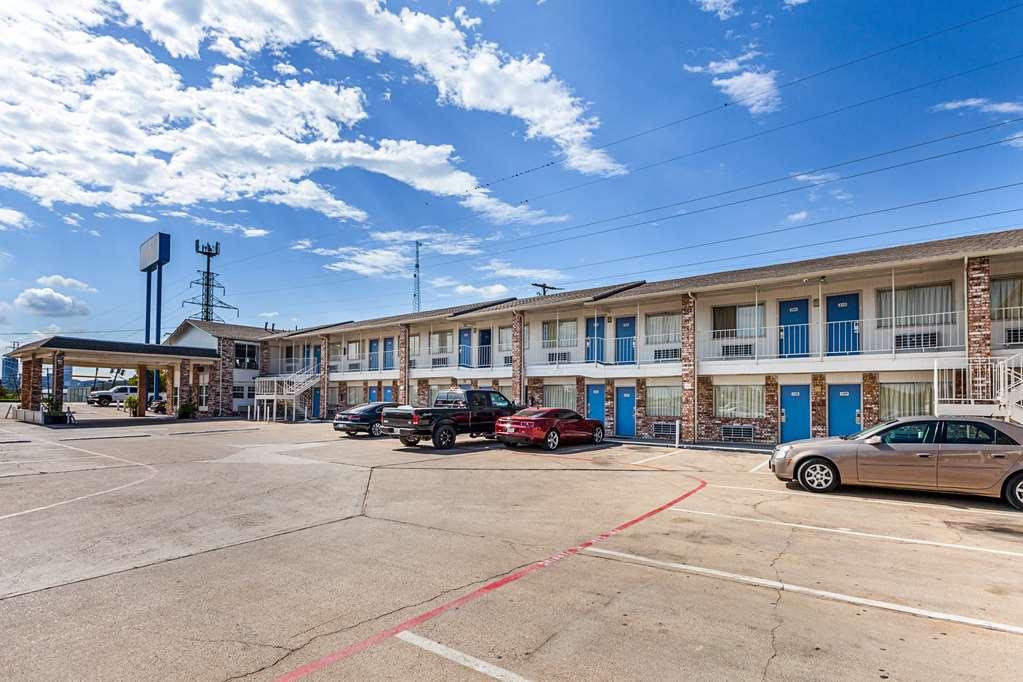 Motel 6 Fort Worth - Northside Εξωτερικό φωτογραφία