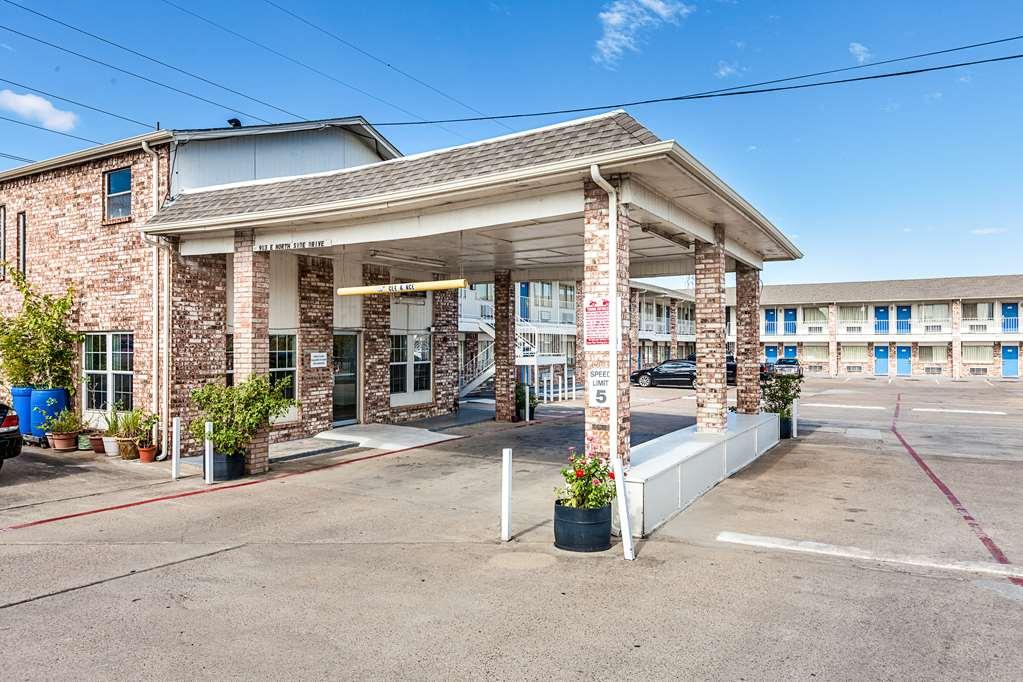 Motel 6 Fort Worth - Northside Εξωτερικό φωτογραφία