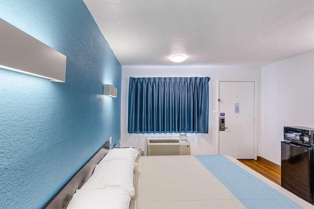 Motel 6 Fort Worth - Northside Δωμάτιο φωτογραφία