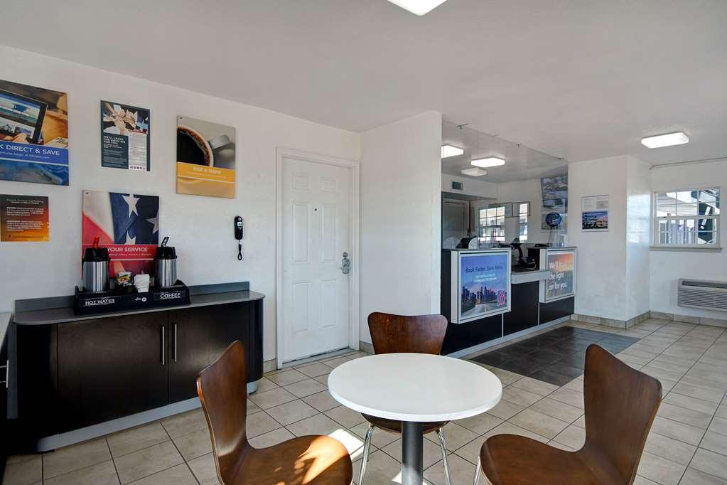 Motel 6 Fort Worth - Northside Εξωτερικό φωτογραφία