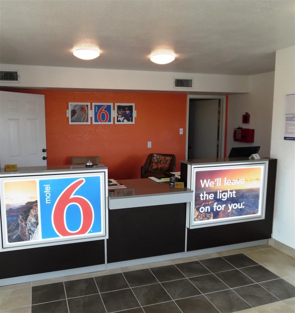 Motel 6 Fort Worth - Northside Εσωτερικό φωτογραφία