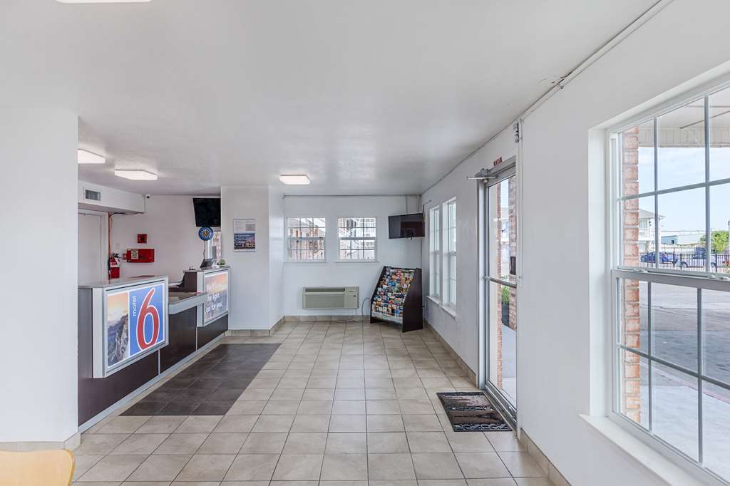 Motel 6 Fort Worth - Northside Εσωτερικό φωτογραφία